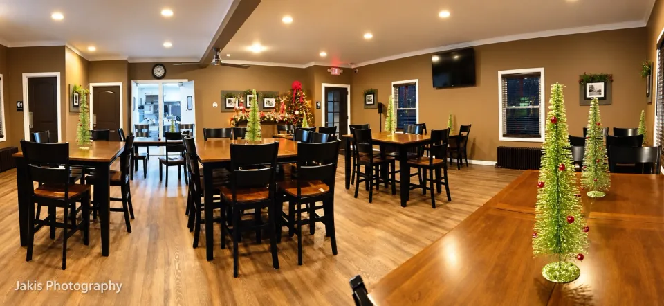 Christmas Dining Room at 2 Brothers Restaurant
